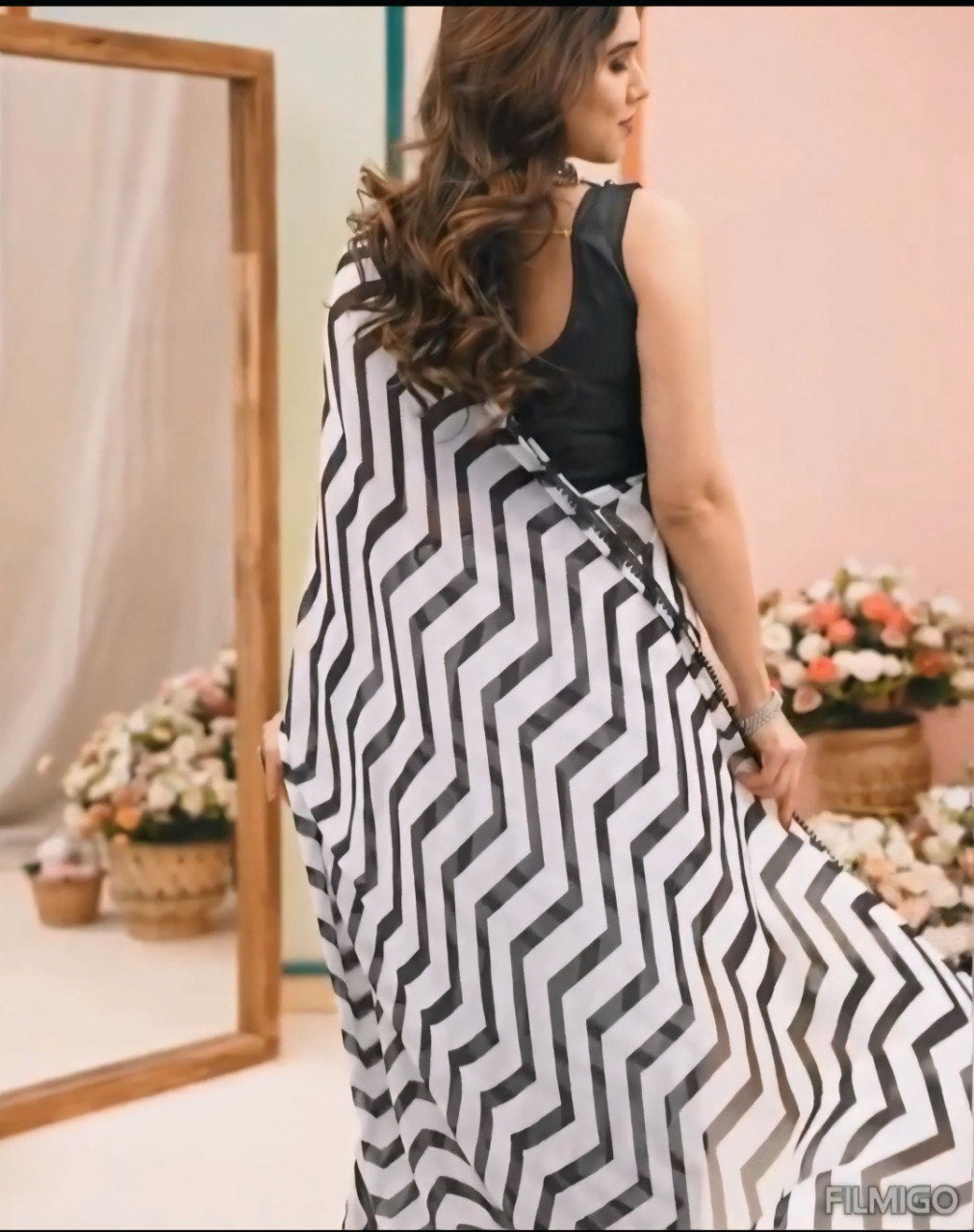 Midnight Zig-Zag: Ready-to-Wear Geometric Saree